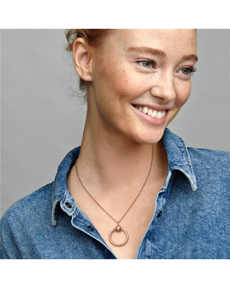 Linda Circle Pendant Necklace in 18k Gold Plating - MYKA