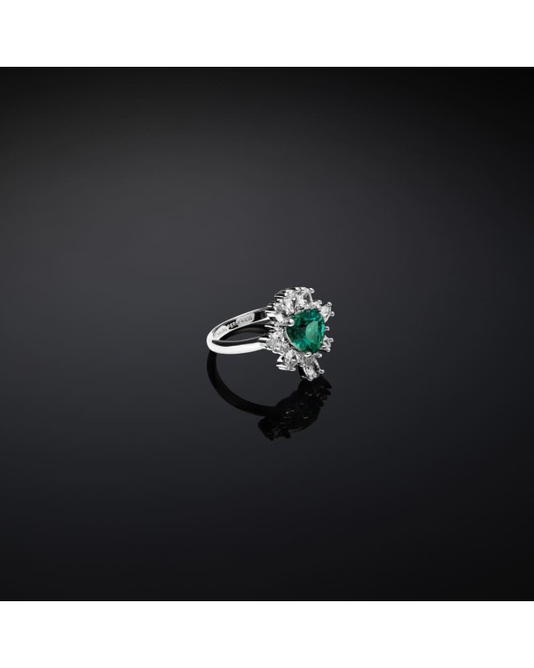 Anello Emerald cuore con zirconia verde